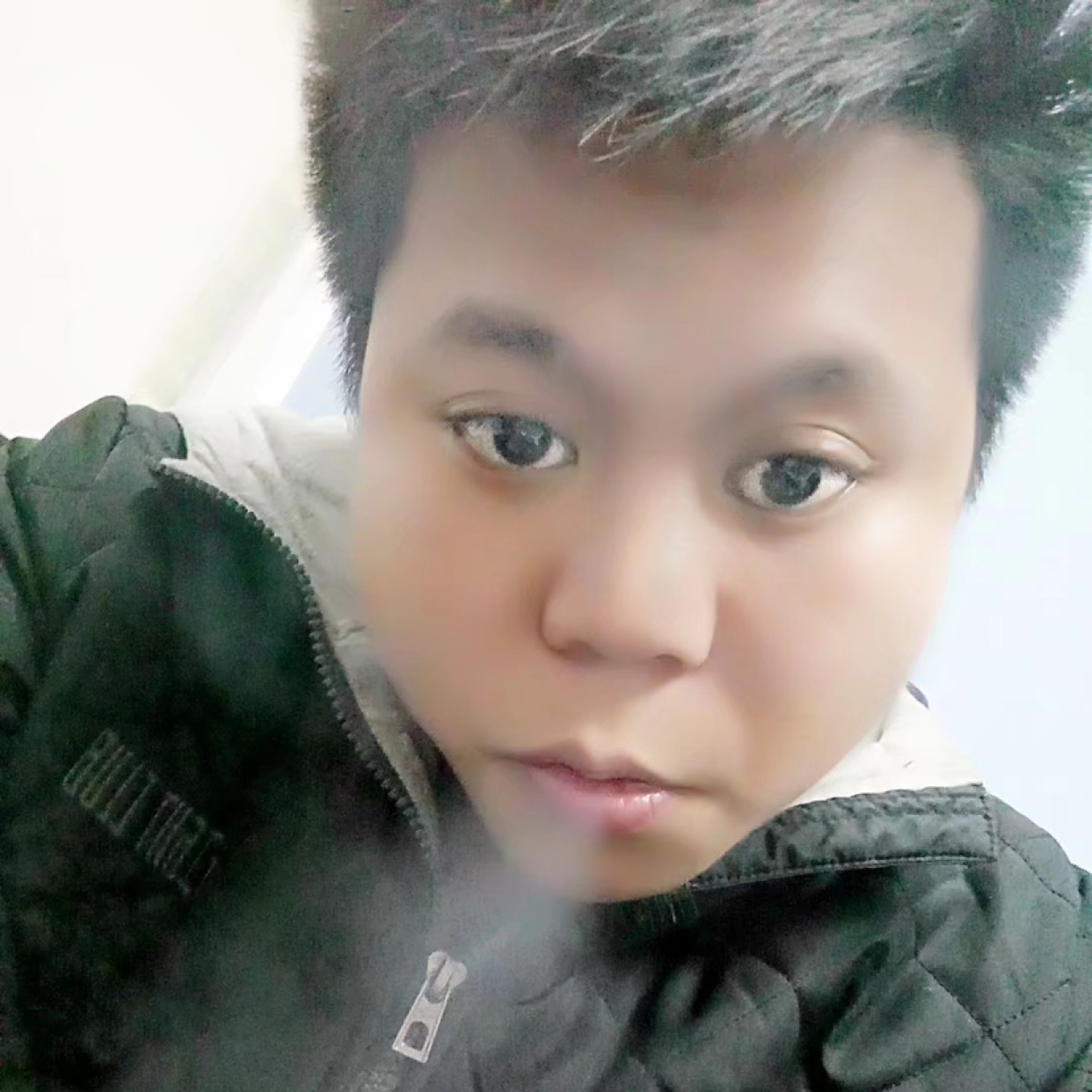 电脑晶子的照片