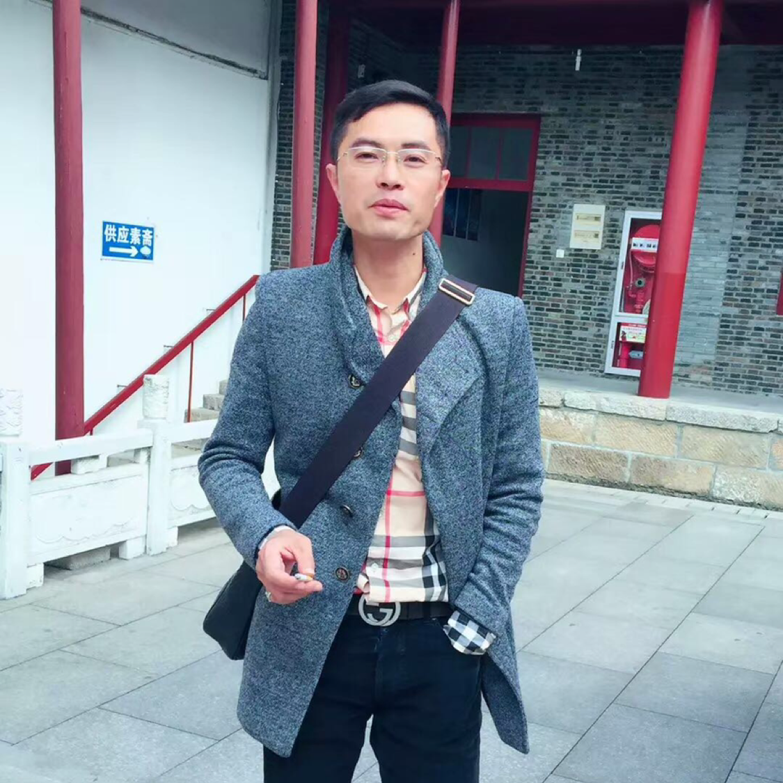 美满挽手自行车的照片