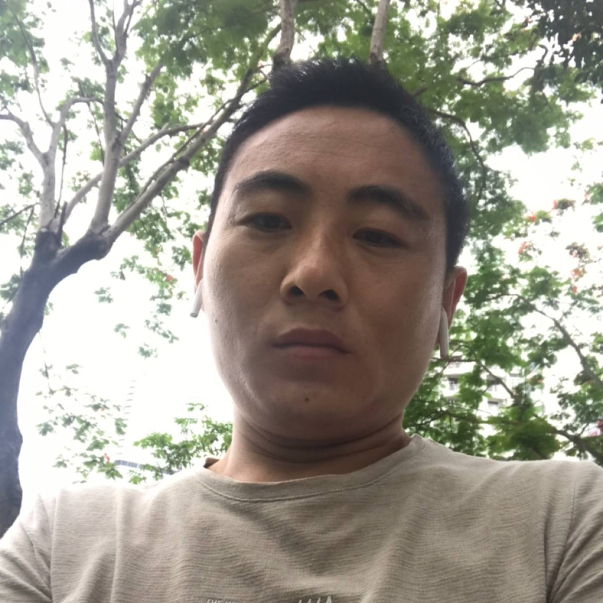 干净挽手冬瓜的照片