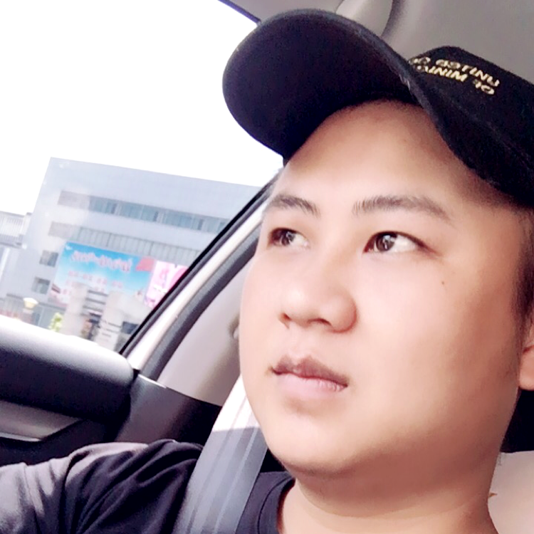 大山踢自由的照片