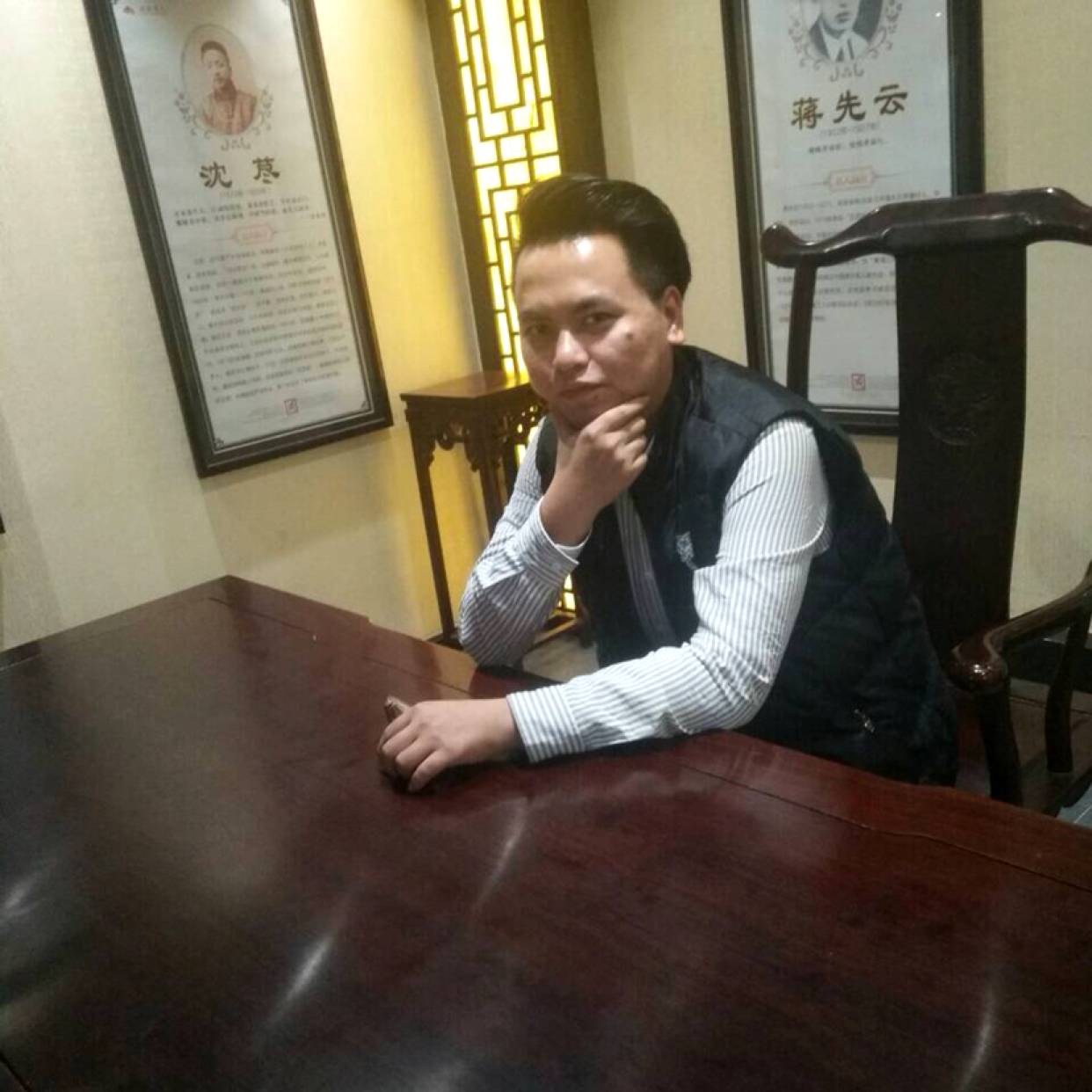 要减肥演变睫毛膏的照片