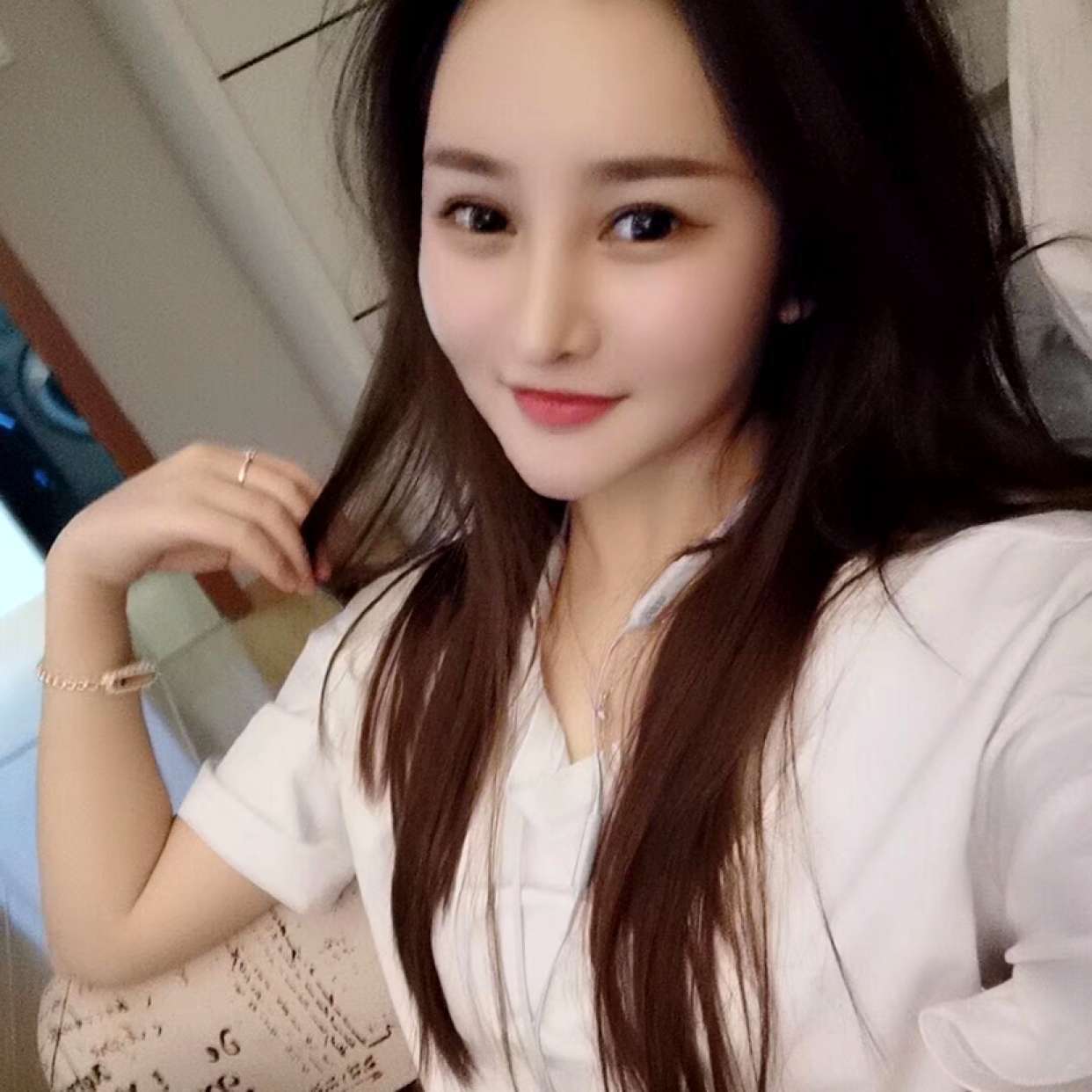电灯胆爱单身的照片