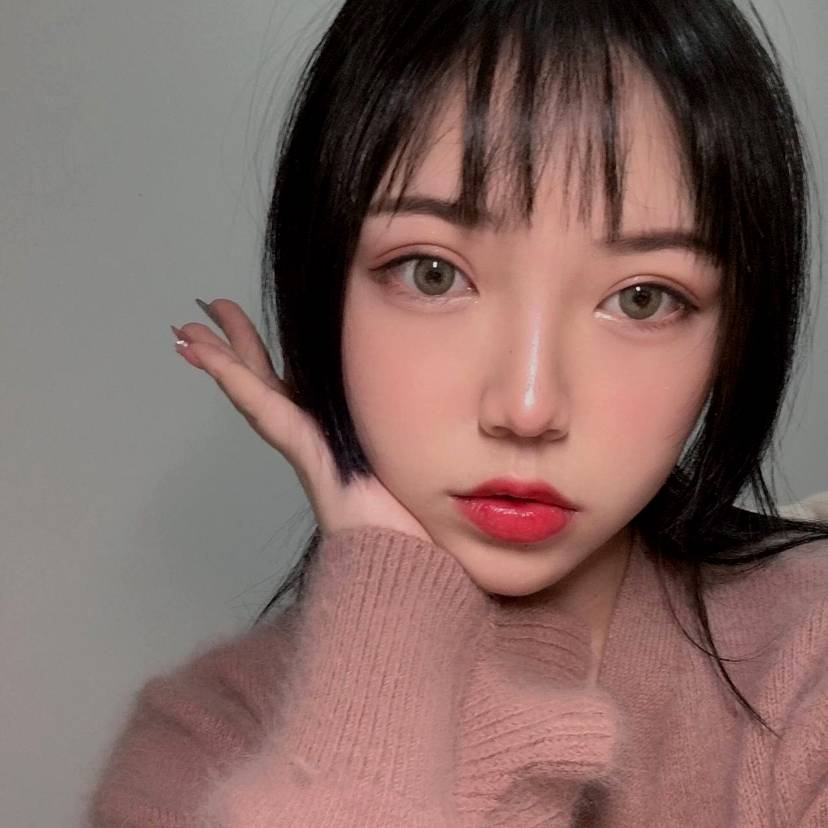 笑容很美的照片