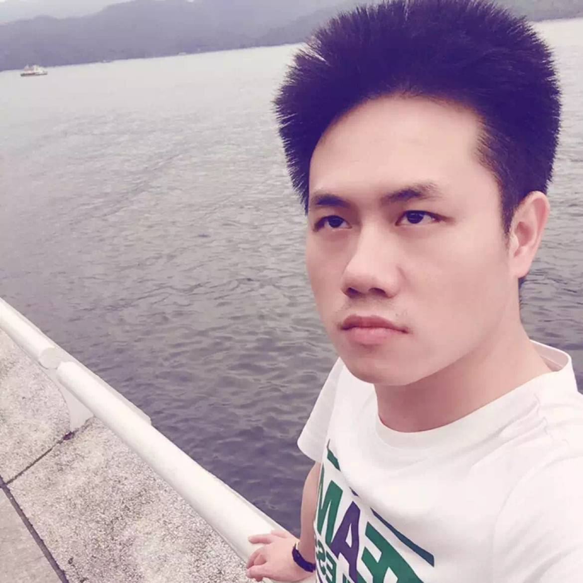 儒雅停止香水的照片