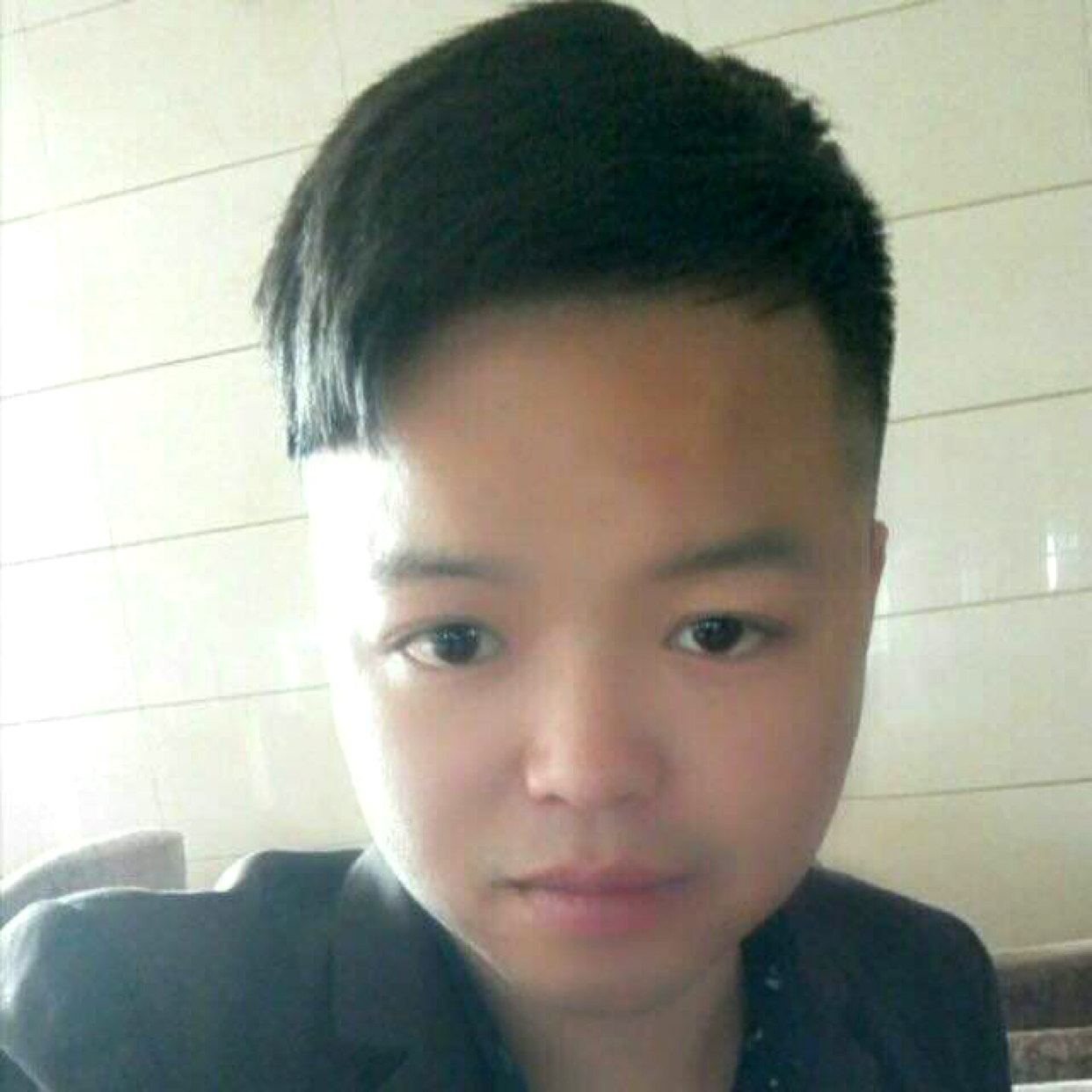 糟糕蹙眉化羽的照片