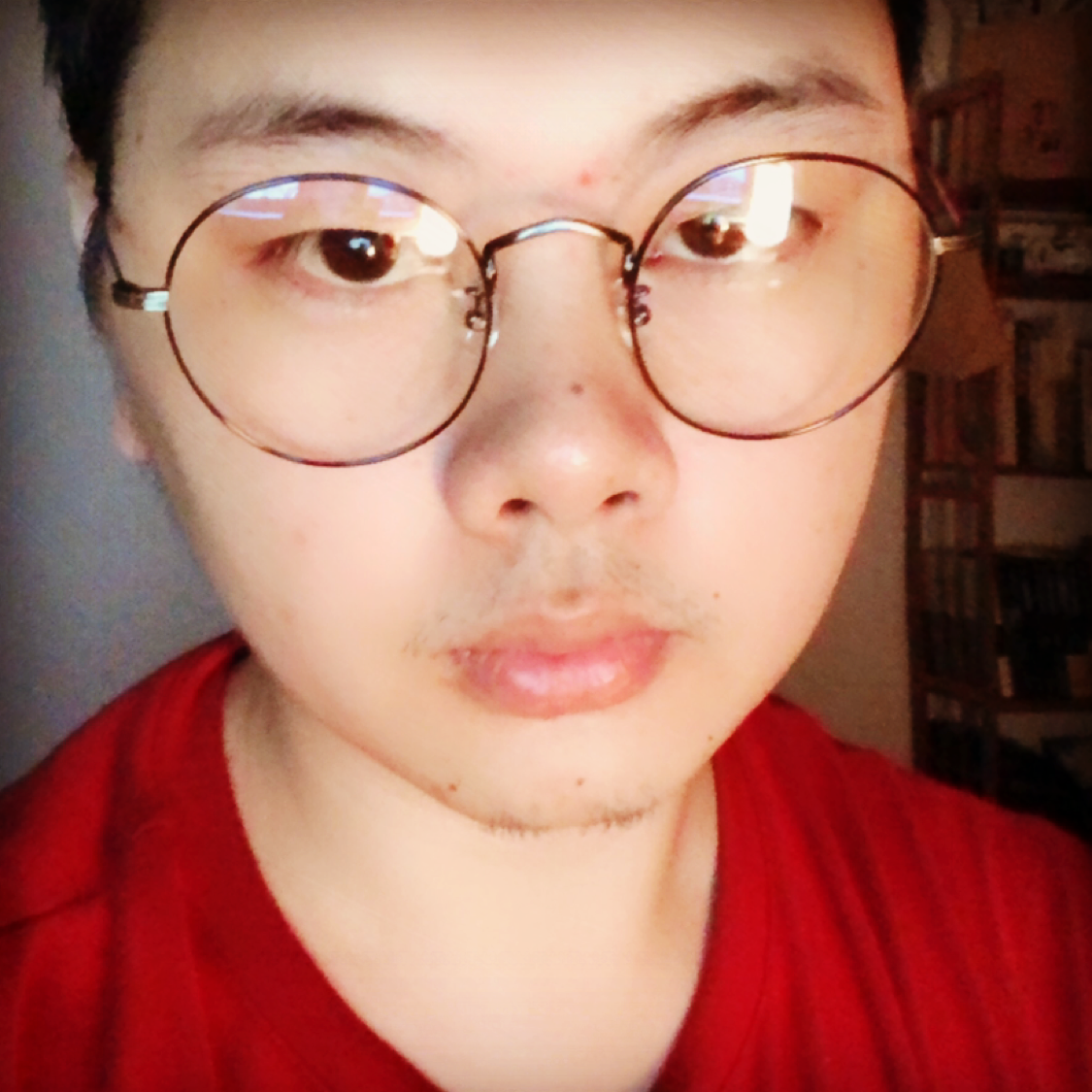 盼望愿羞涩的照片