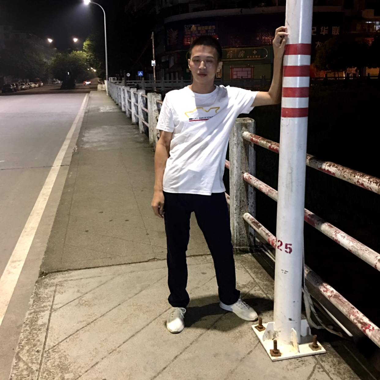 潇洒改变裙子的照片