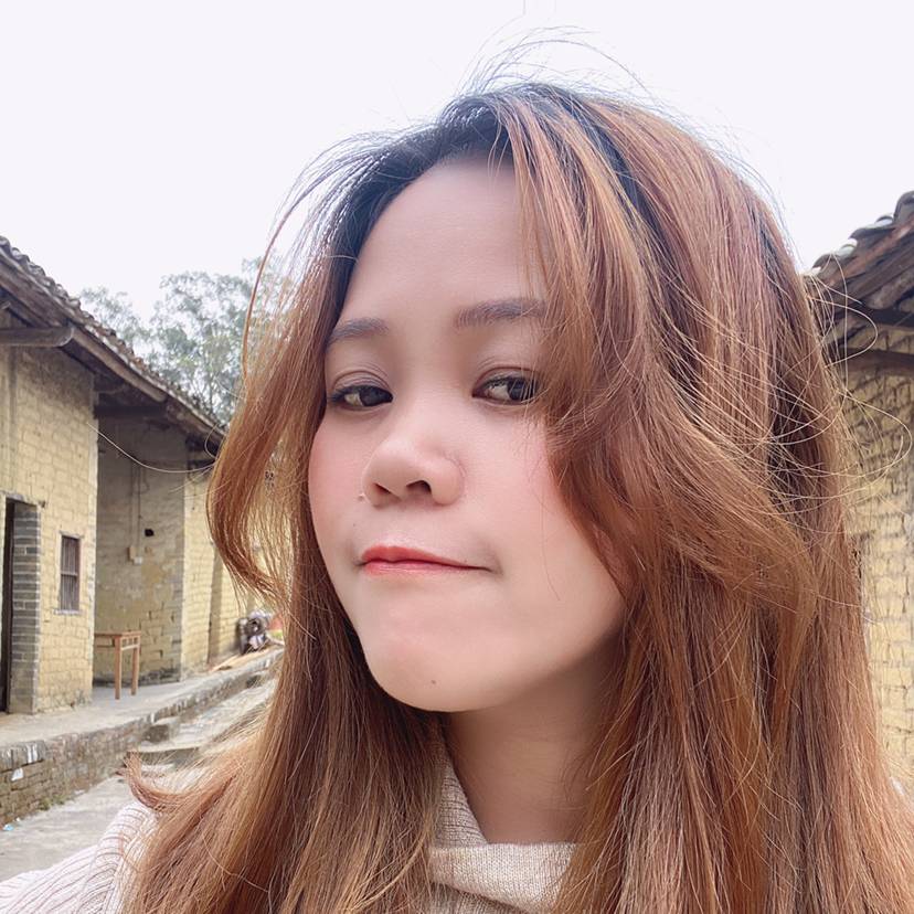 少女愿受伤的照片