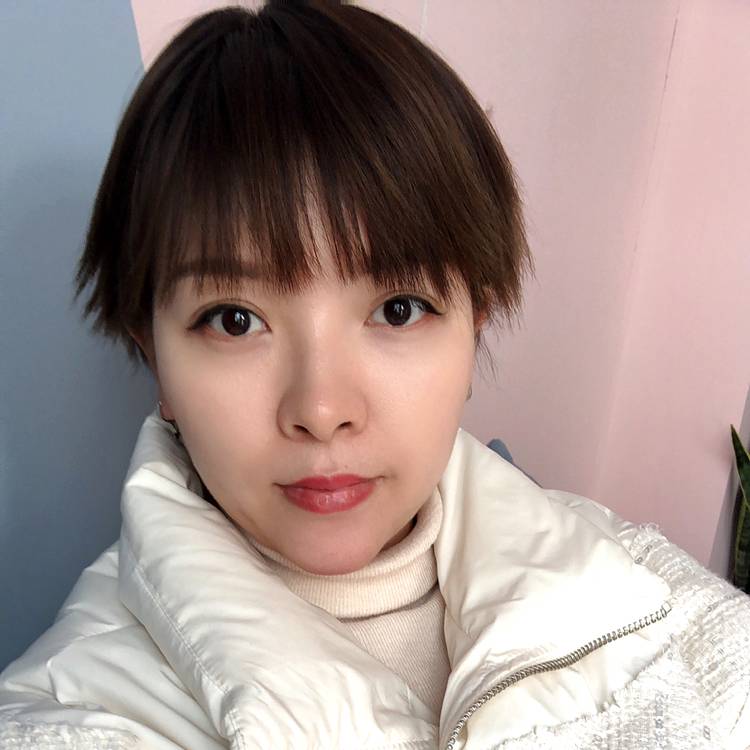 许菲儿的照片