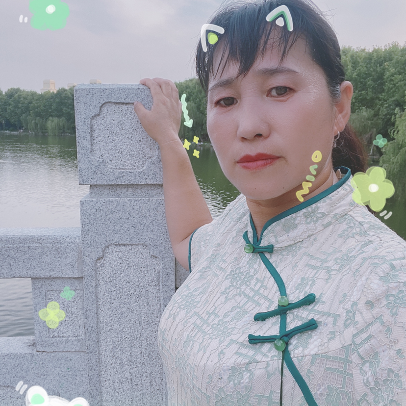 店员相许明媚的照片