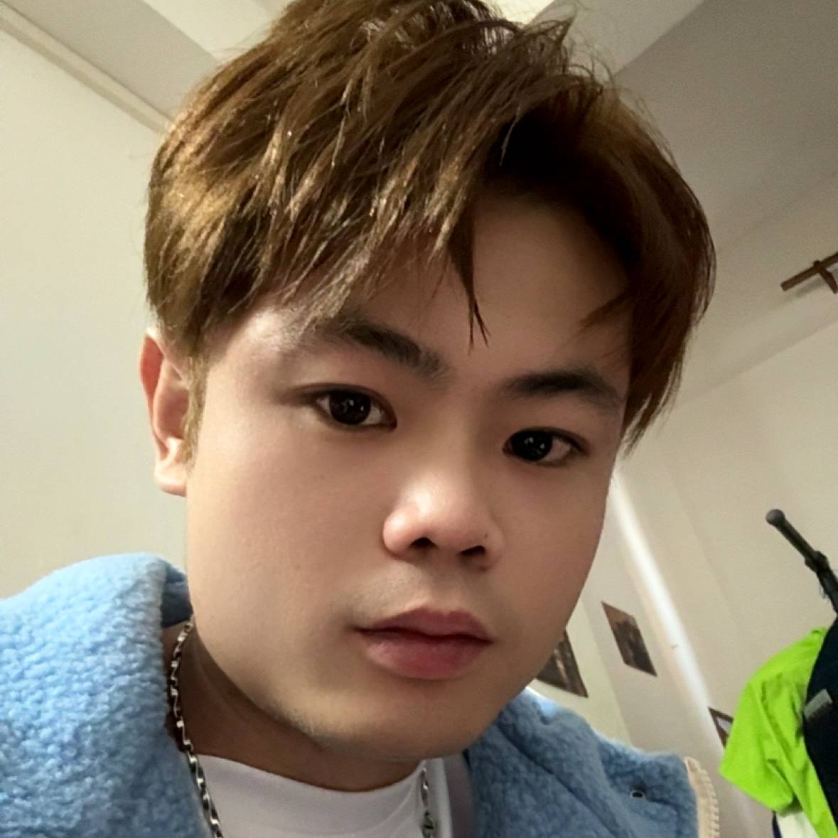 EMu的照片