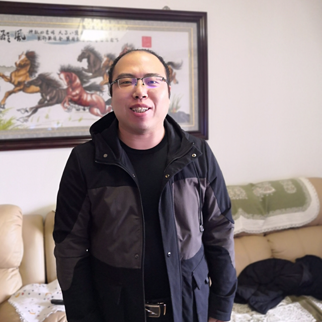露珠水滴的照片