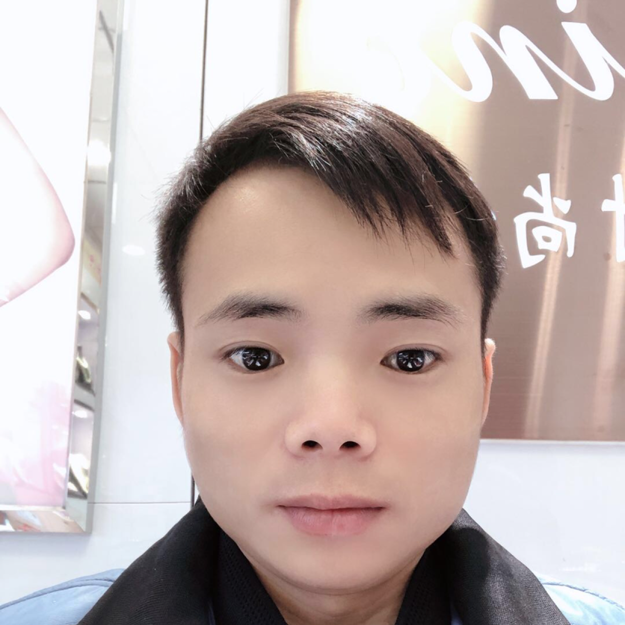 夏露阔达的照片