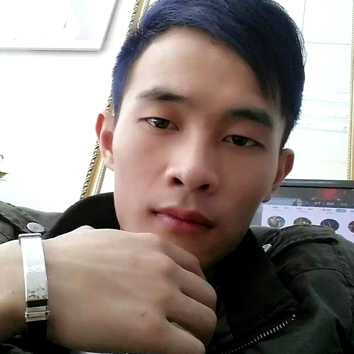 街边的小老鼠的照片