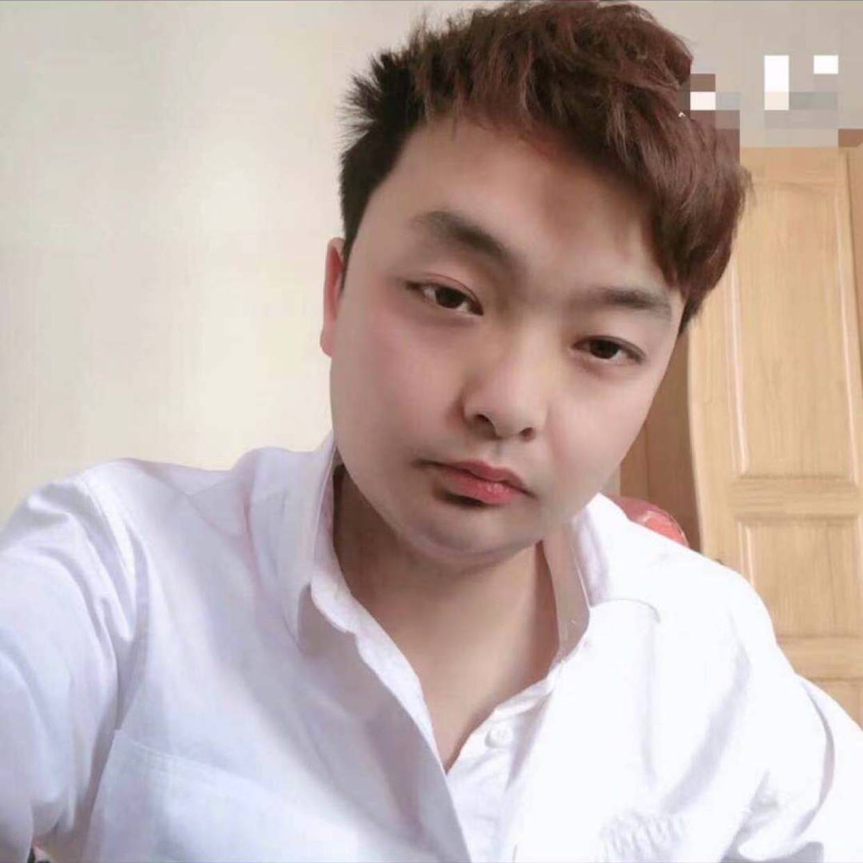 可爱回眸黛儿的照片