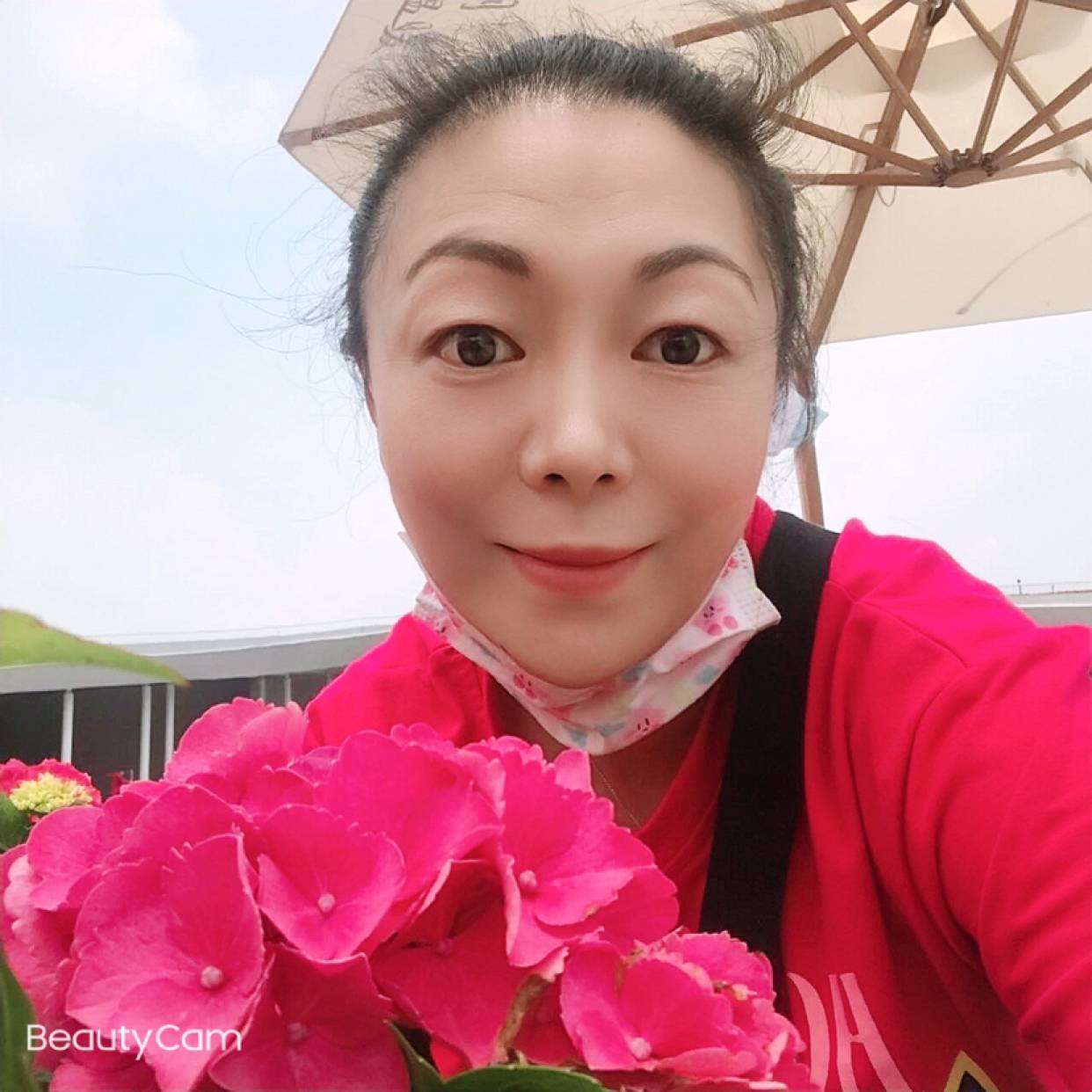 大眼小圆脸的照片
