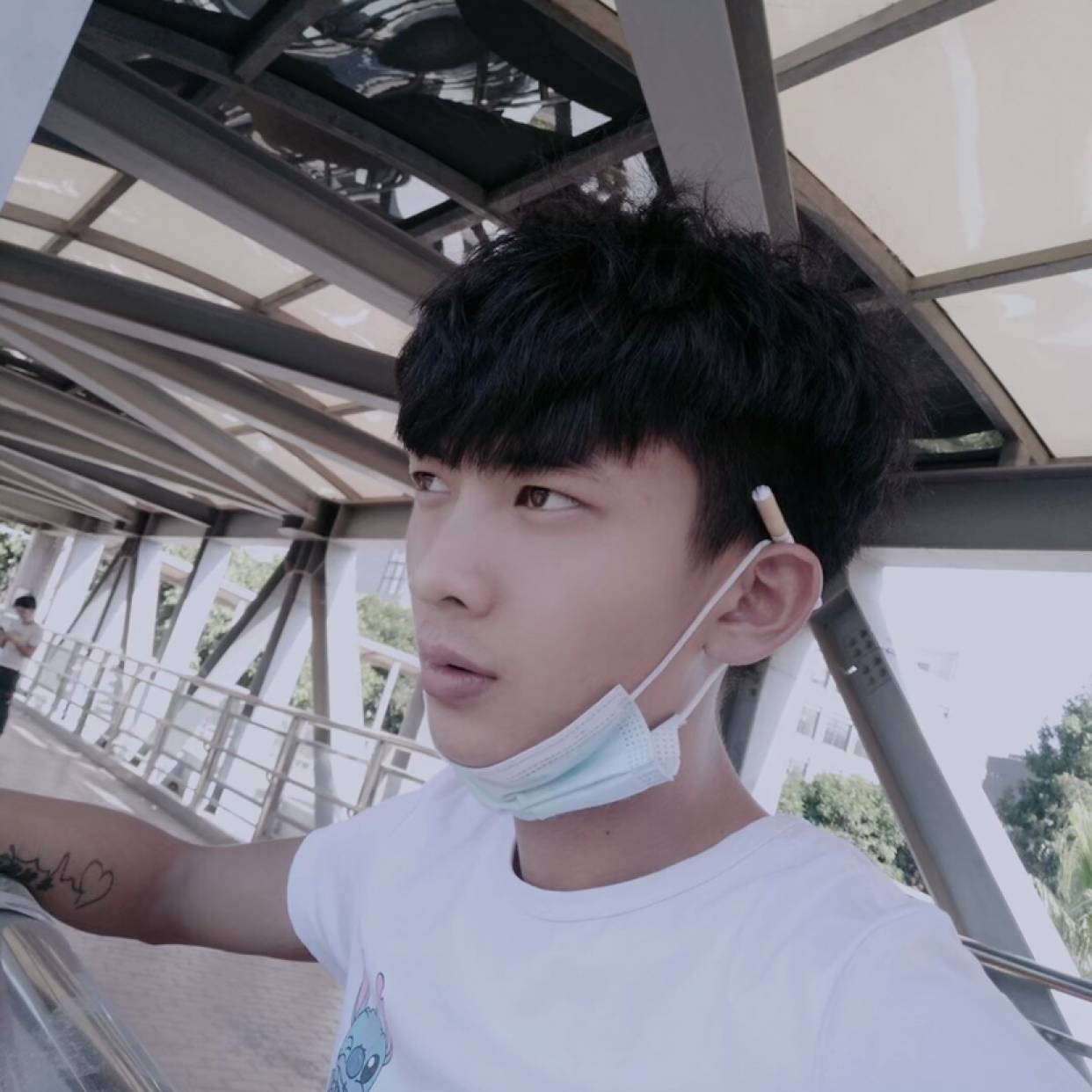 ࿆李 三  岁的照片