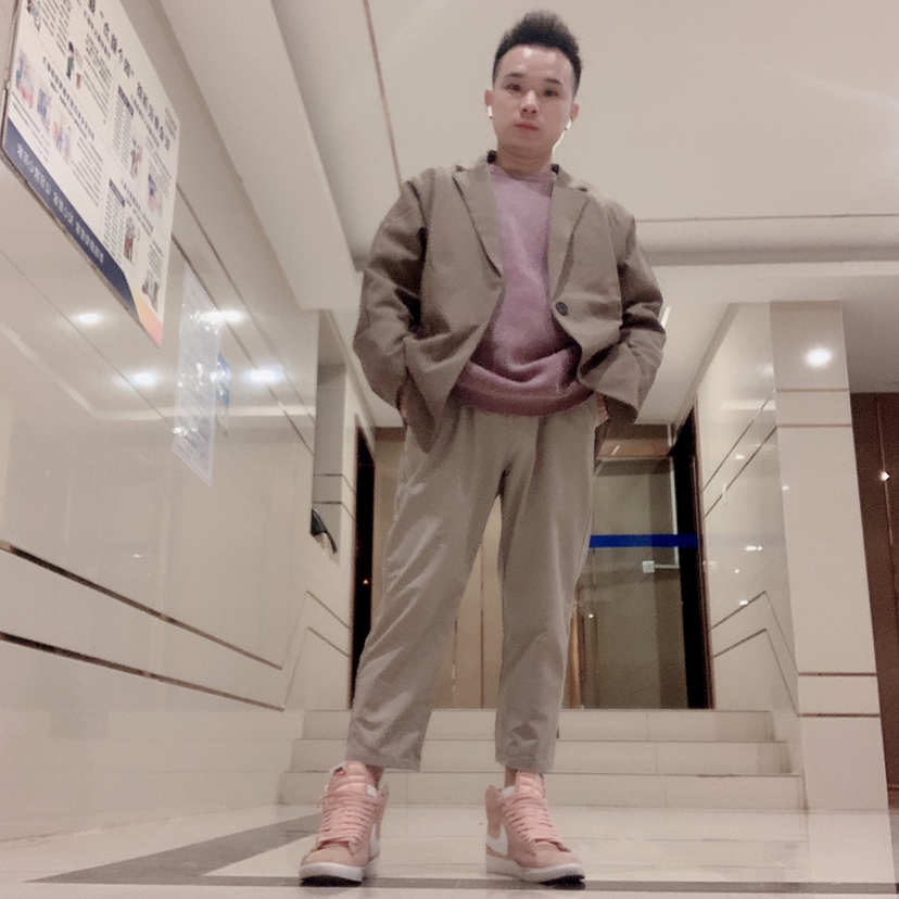 害羞有兮颜的照片