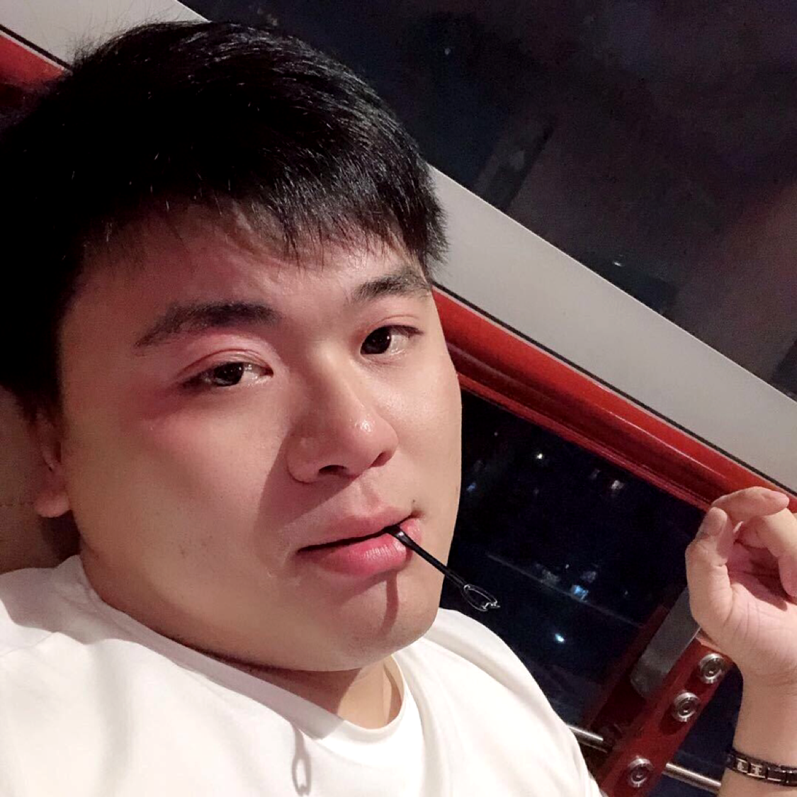 光亮泪了枫叶的照片