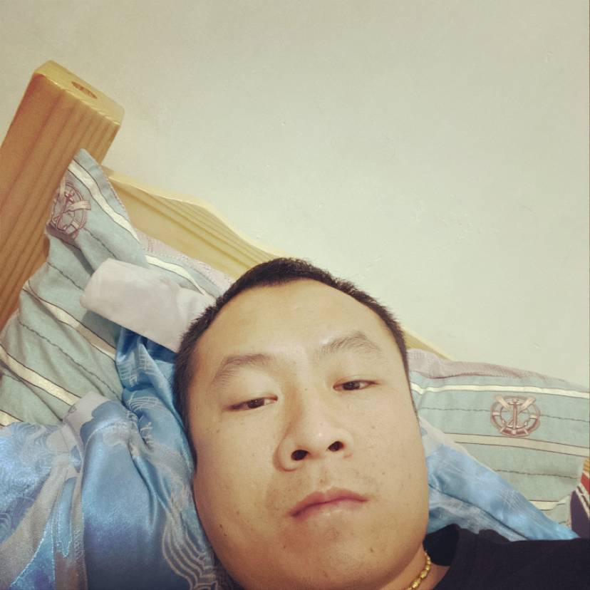 37.5度的男人的照片