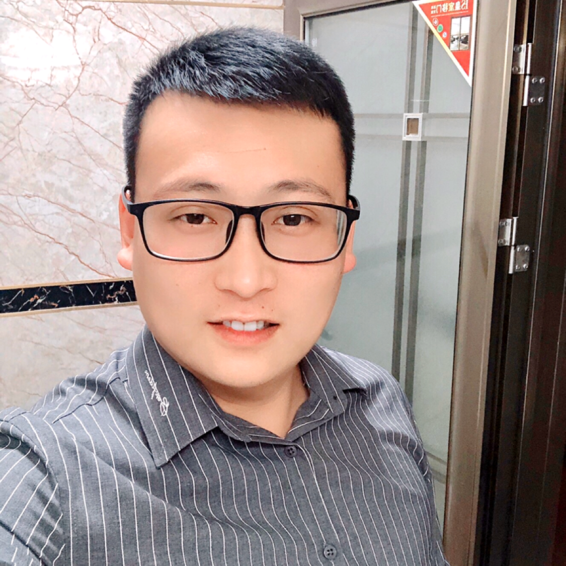 Hello……的照片