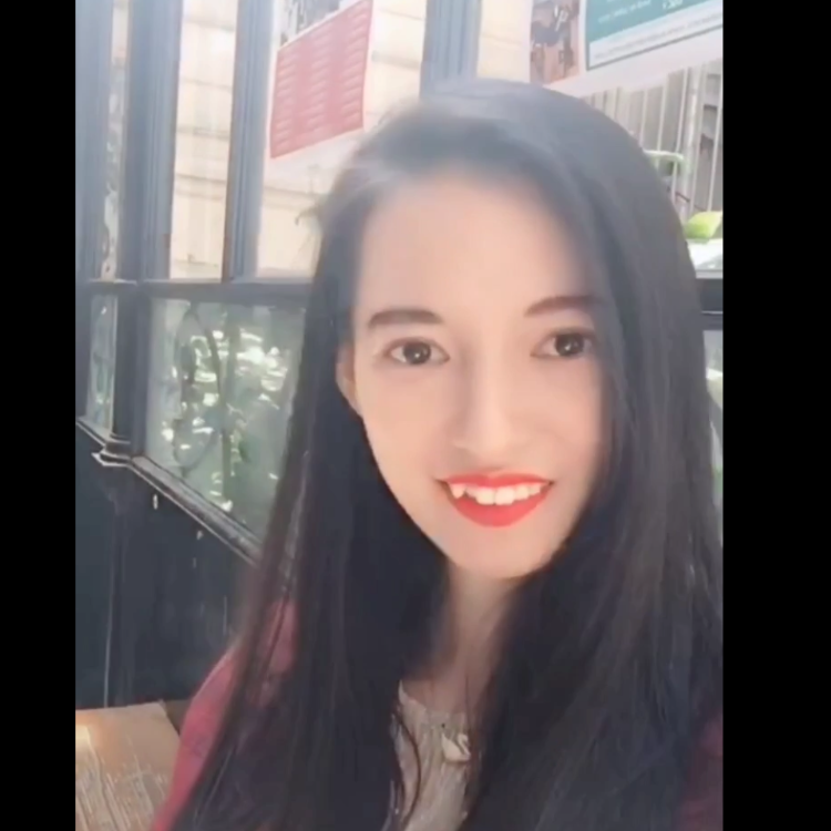 美好回眸少女的照片