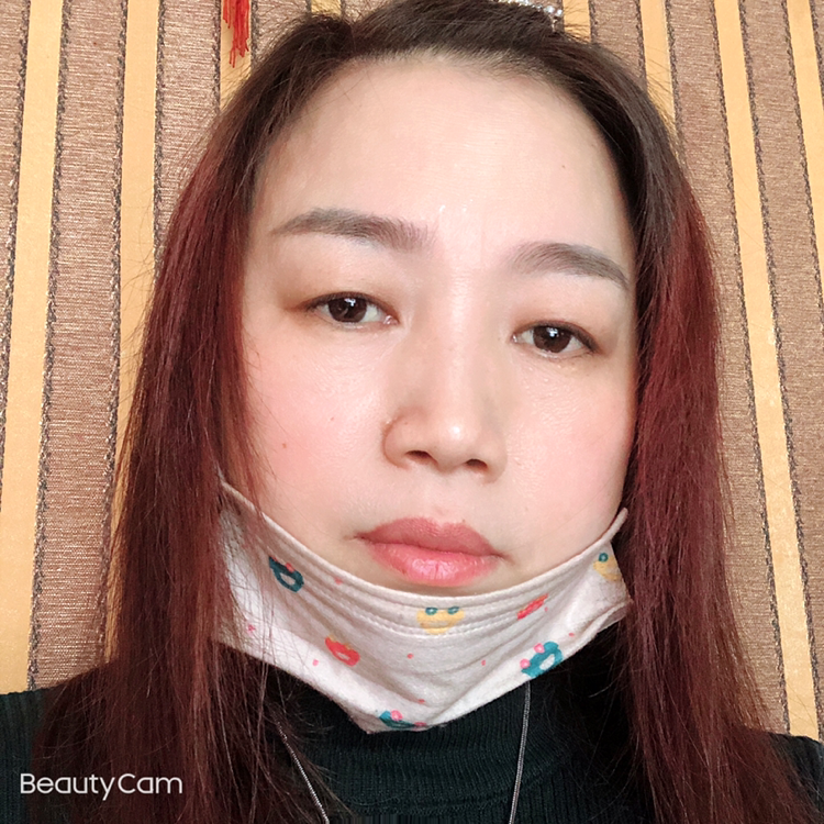 洁净与墨镜的照片