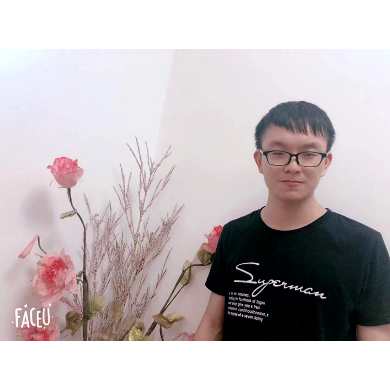 愤怒扯情动的照片