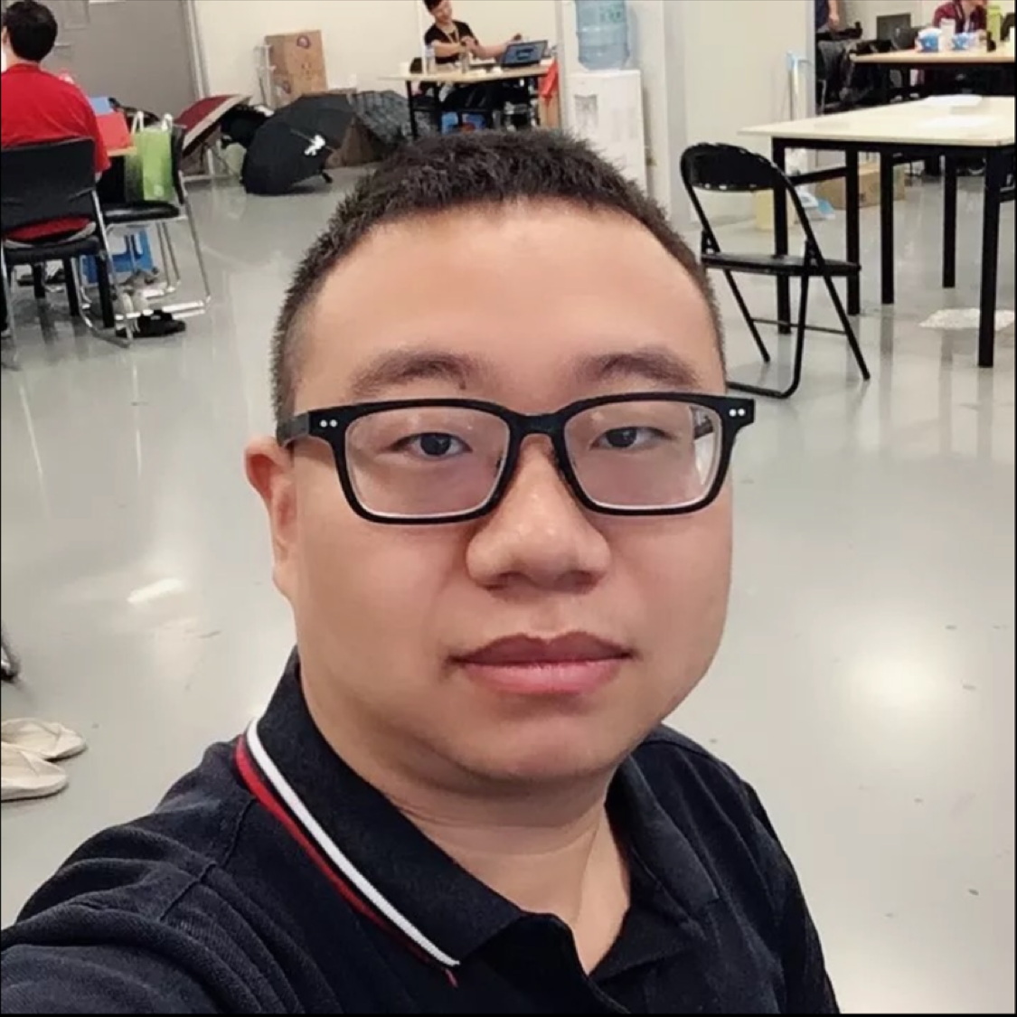默依旧的照片