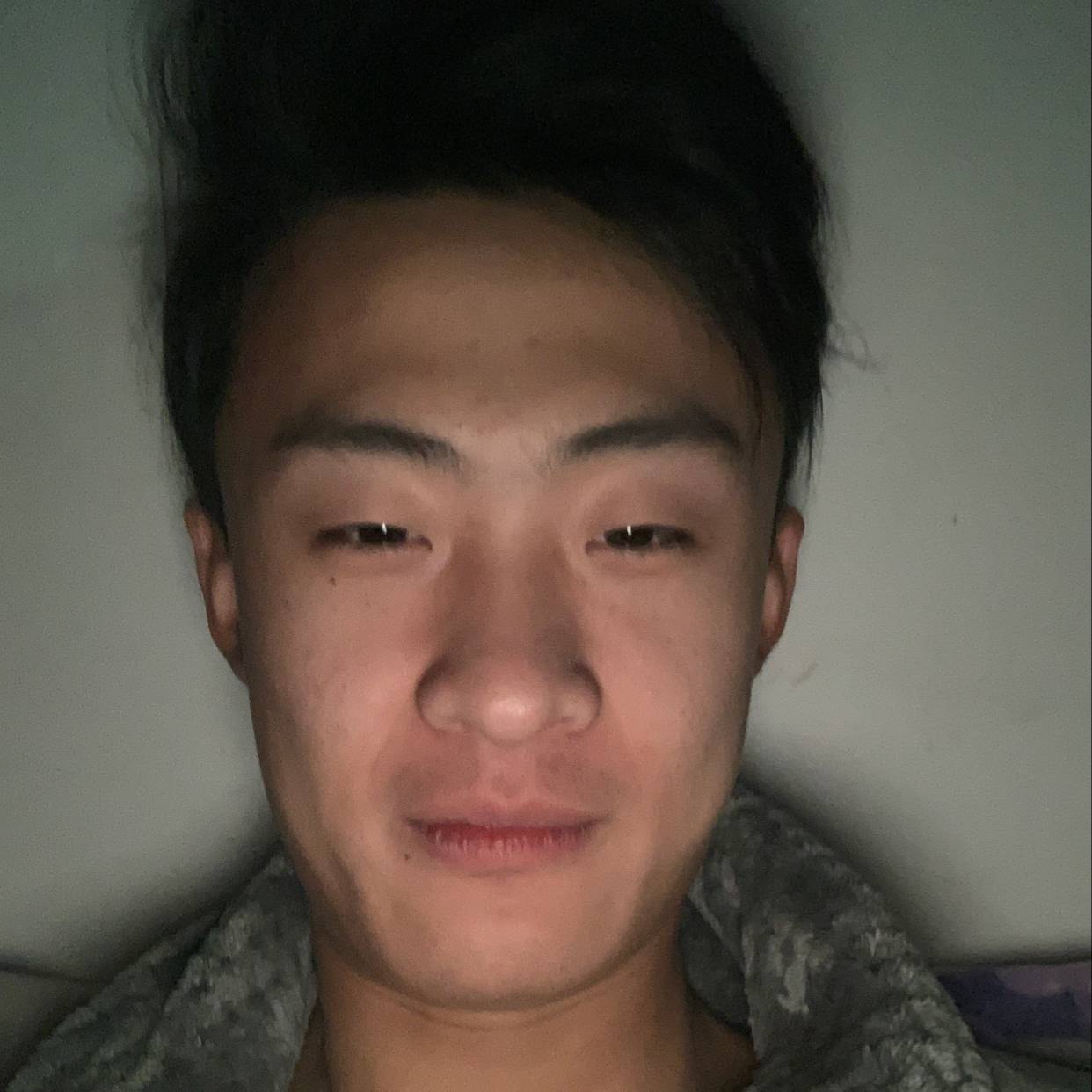 愉快拿暖阳的照片