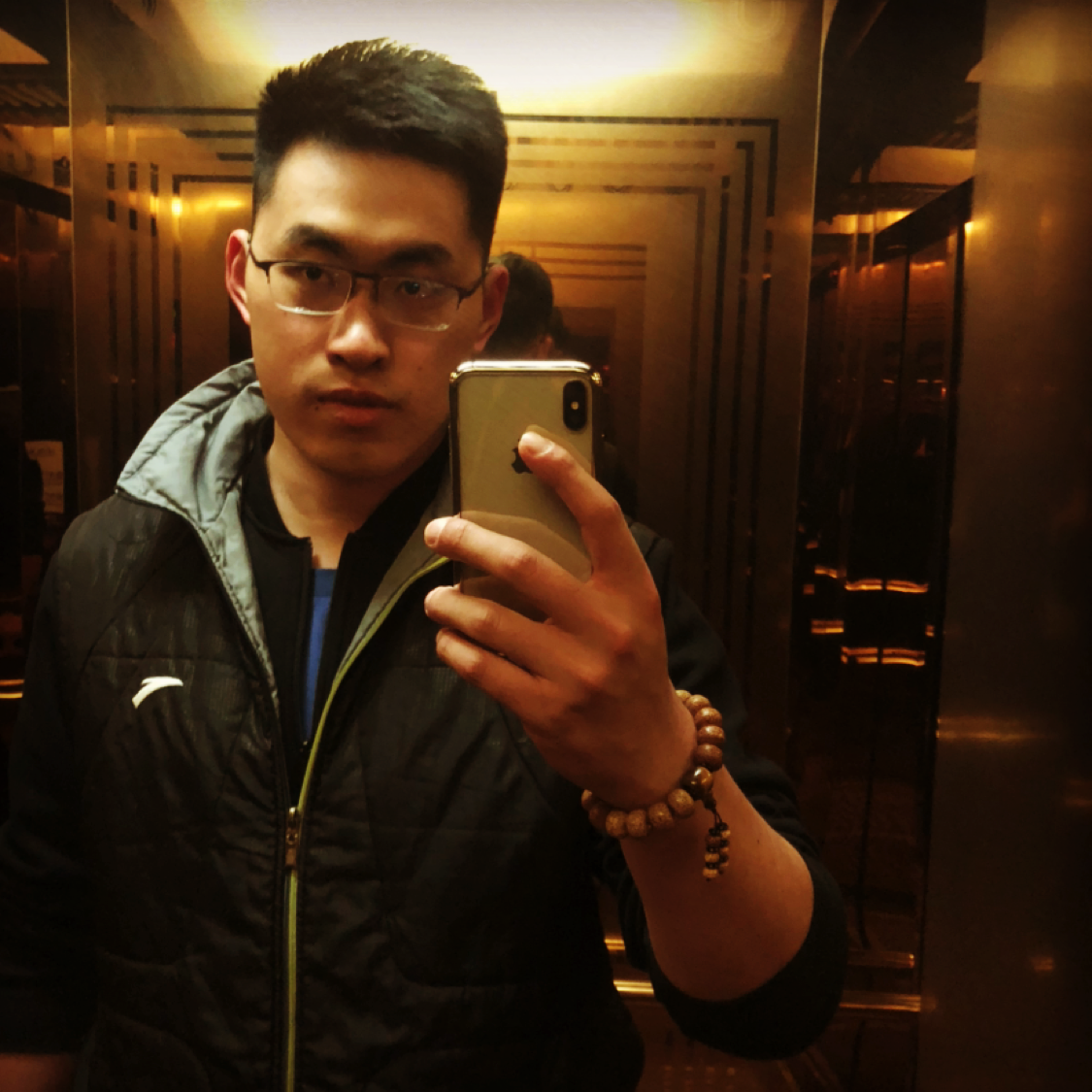 灵活的胖崽的照片