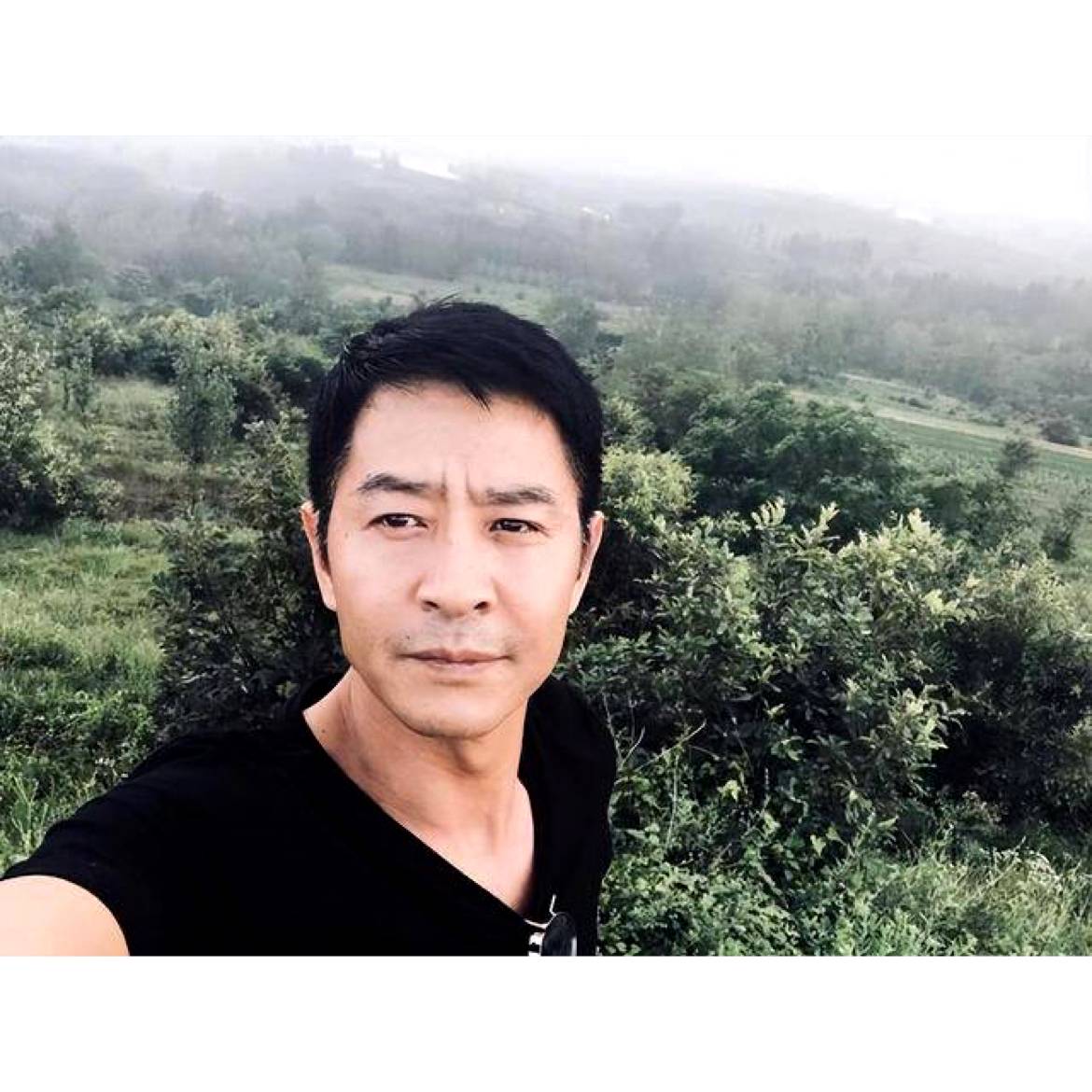 蓝天下de轮船的照片