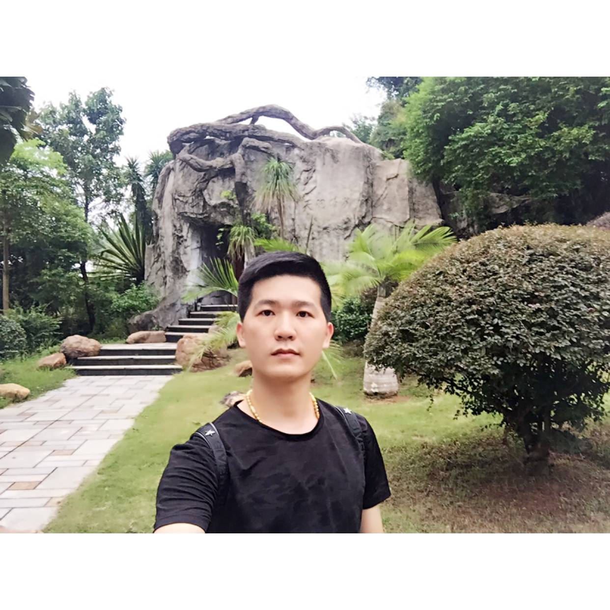脱俗凡人的照片