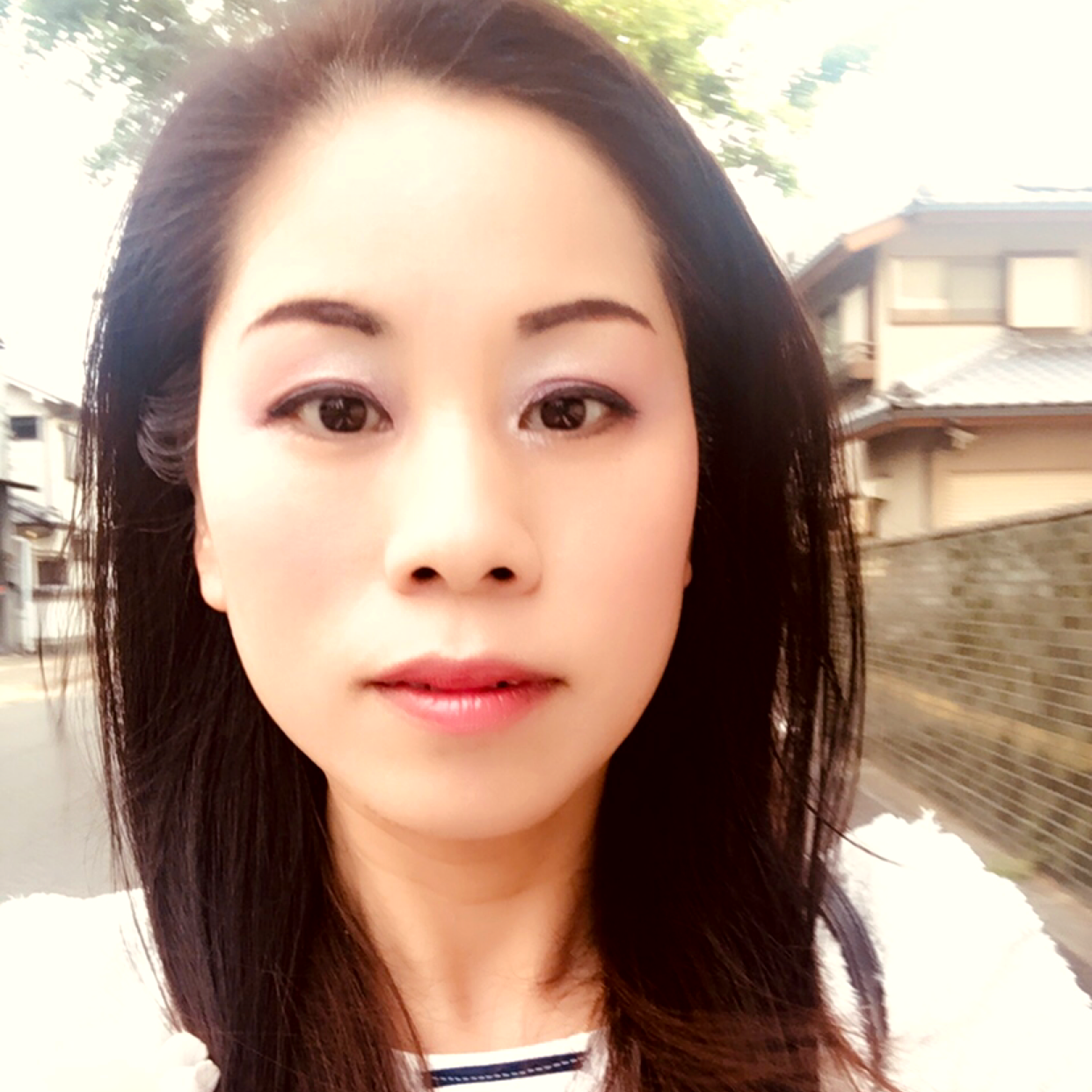 傲娇等待草莓的照片