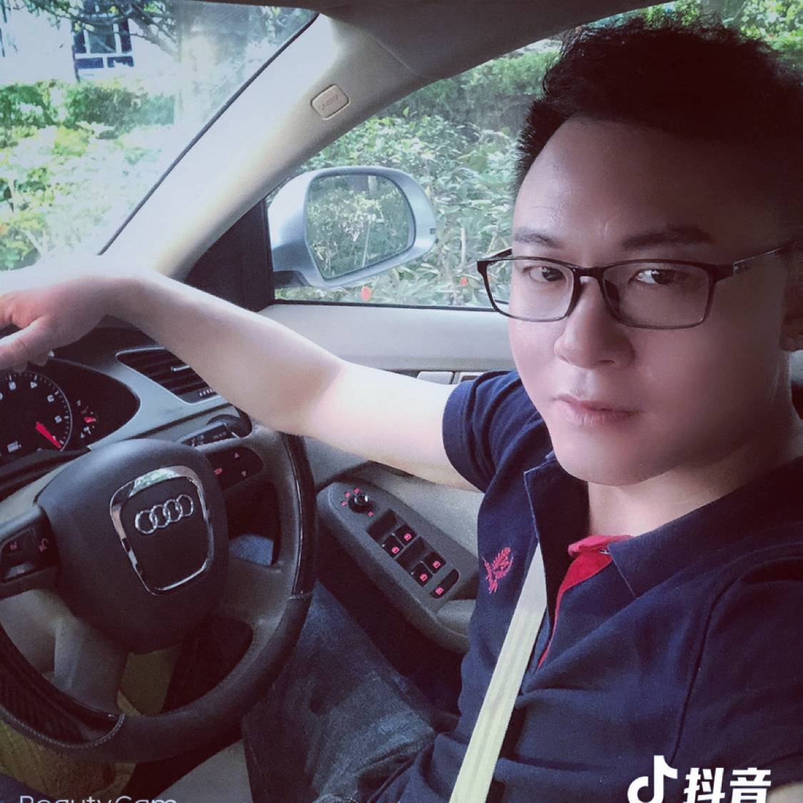 坦率笑人生的照片