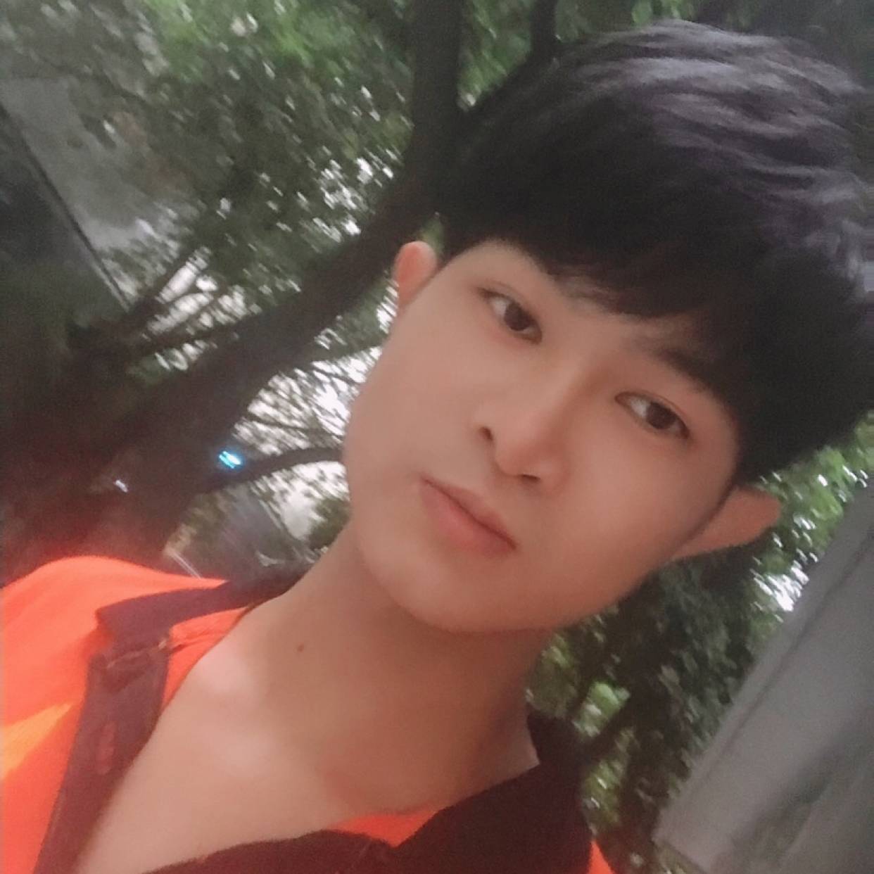 夏露笑眼睛大的照片