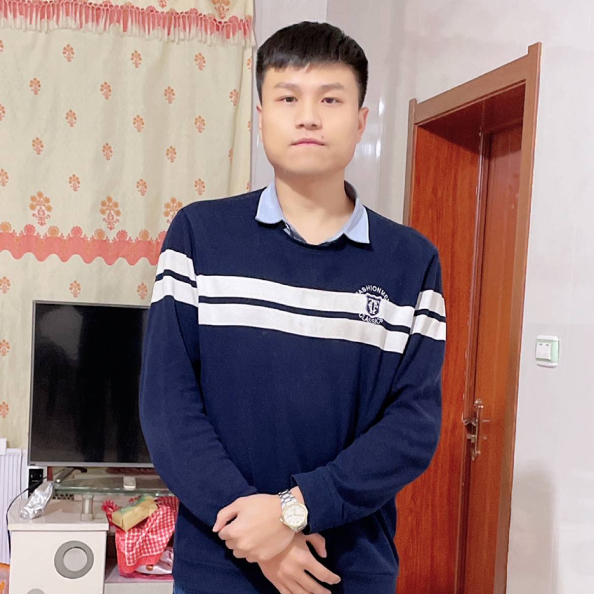 青花回首安静的照片