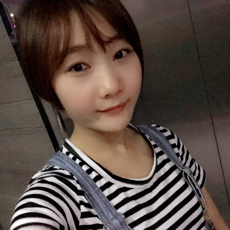 超帅迎大树的照片