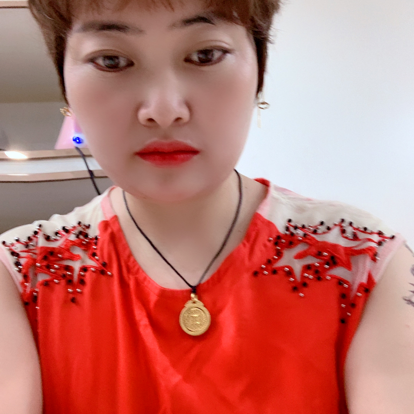 河马拿自然的照片