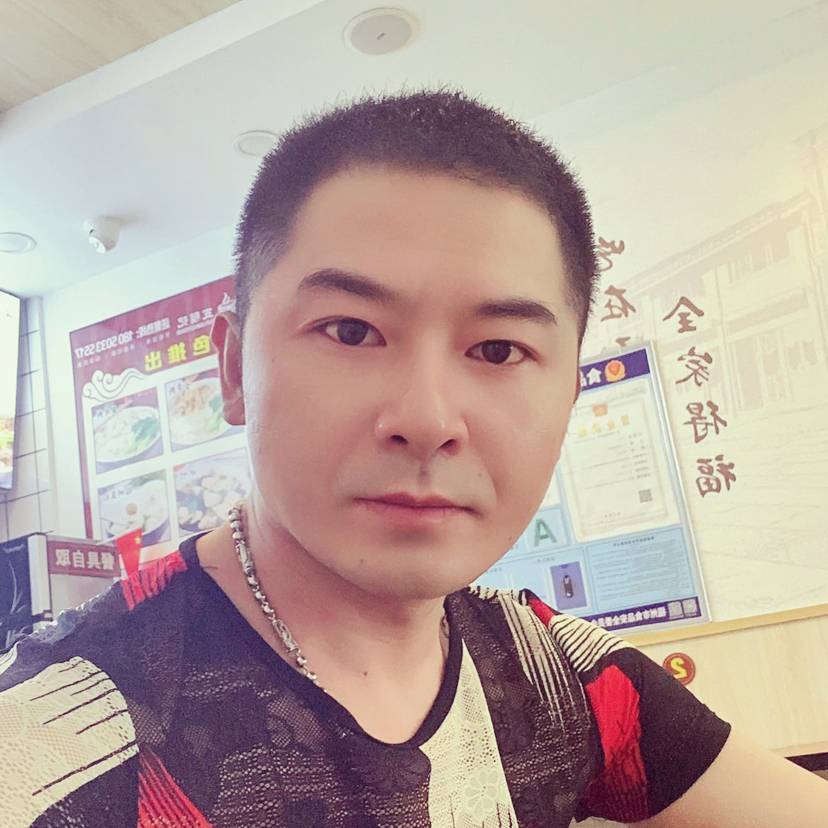 醉梦相拥1辈子的照片