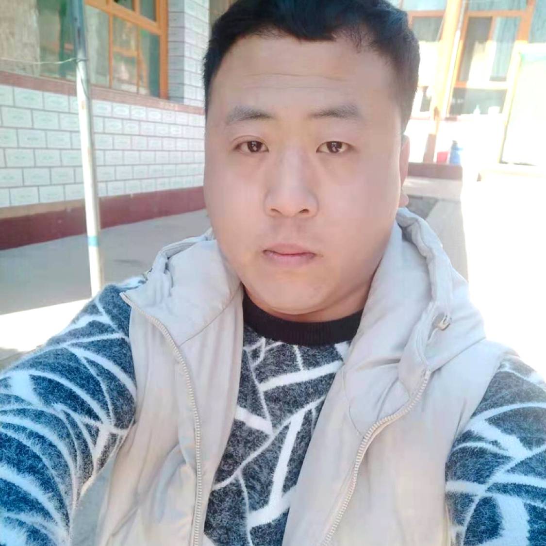 大树吃醋粗心的照片