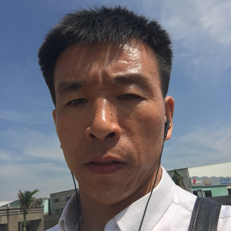 棒棒的小伙的照片