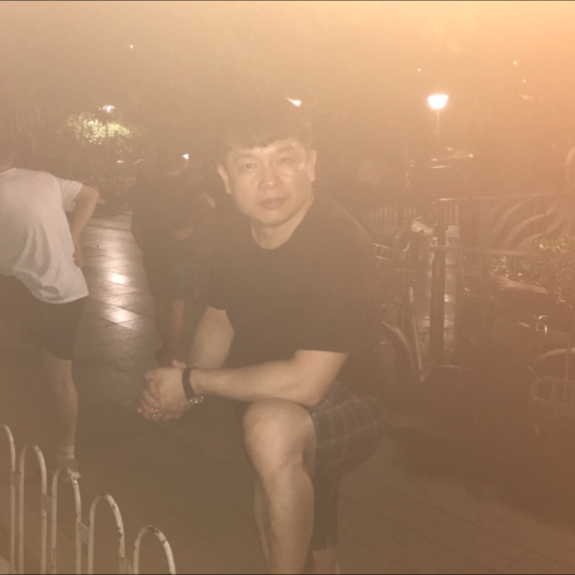 别动，让我看看的照片