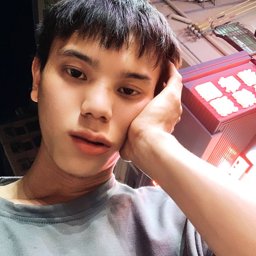 兮颜回眸仁爱的照片