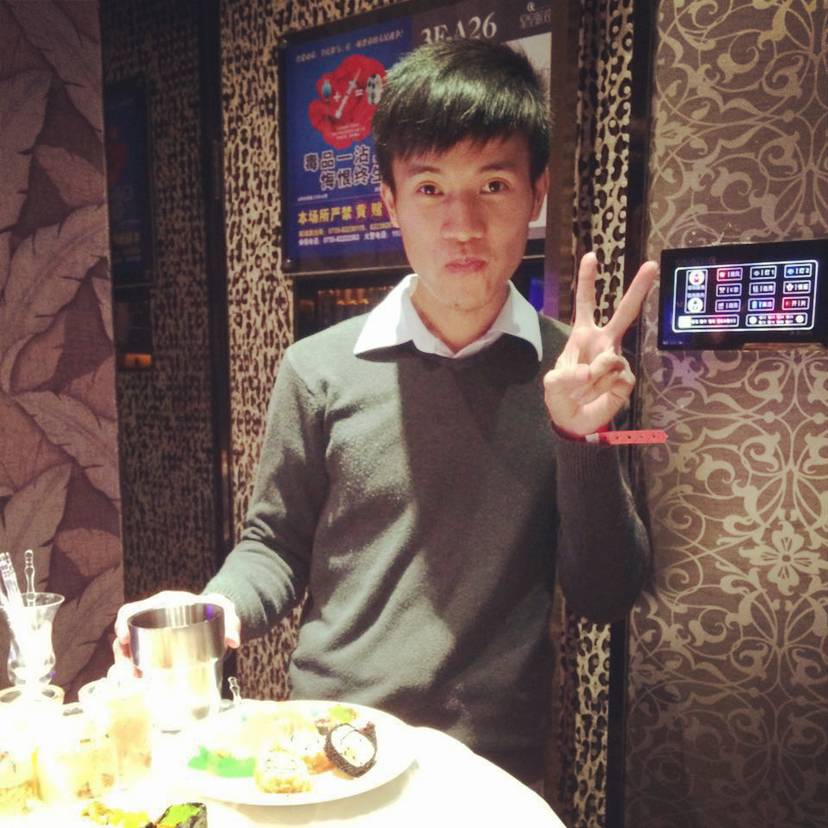 爱笑就帅哥的照片