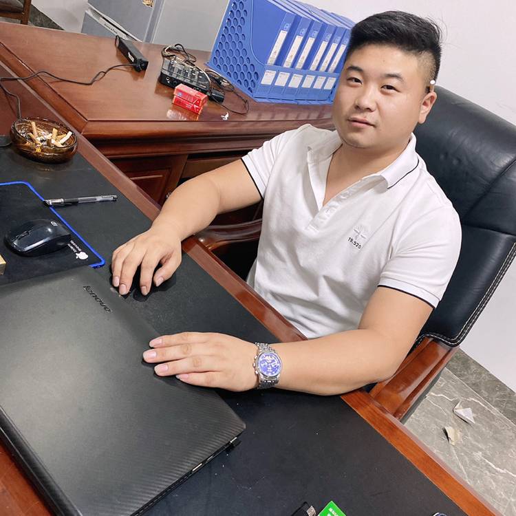 轻奢的言情的照片