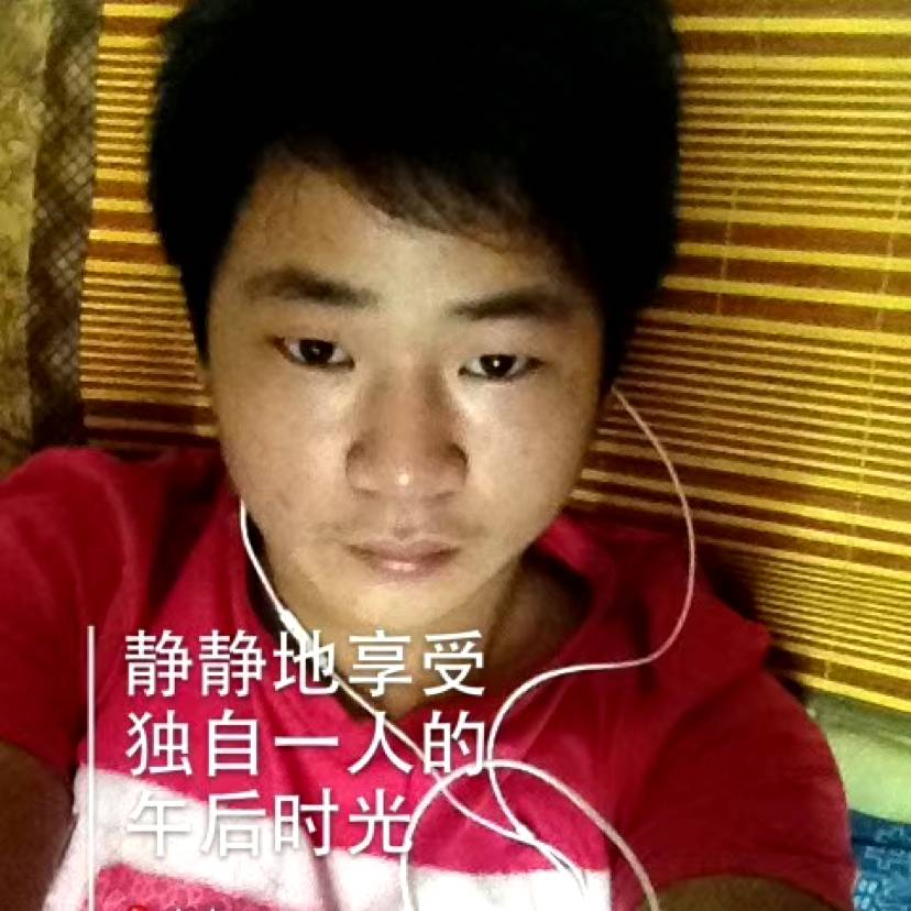 单纯拿蜜粉的照片