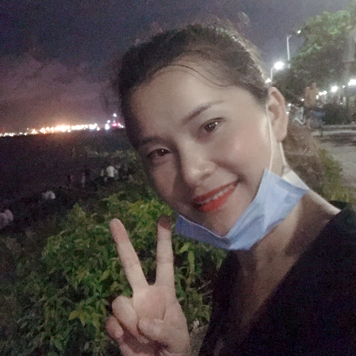 积极与小猫咪的照片
