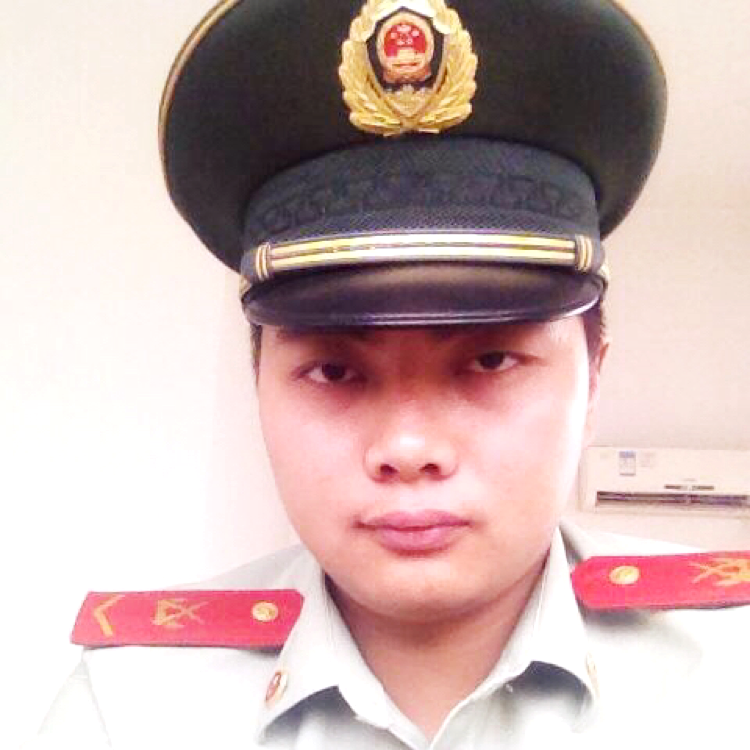 铁血柔情@的照片