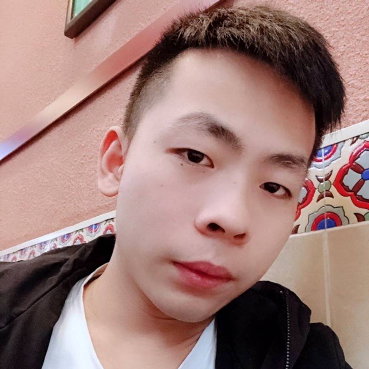 Blank 。的照片